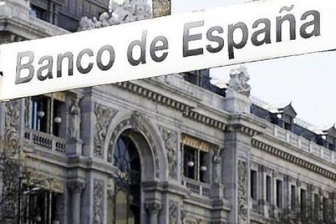 imagen del cartel "Banco de España" del metro de madrid y de fondo el edificio del Banco de España